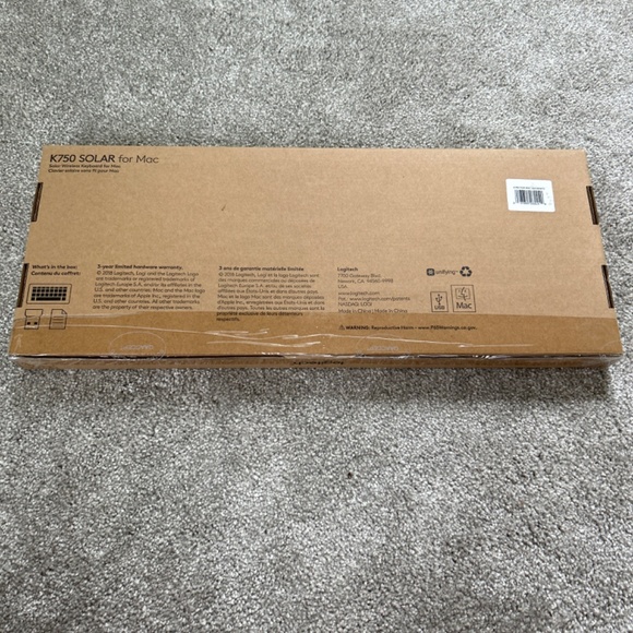 NWT Logitech K750 WIRELESS SOLAR KEYBOARD FOR MAC - Picture 5 of 5